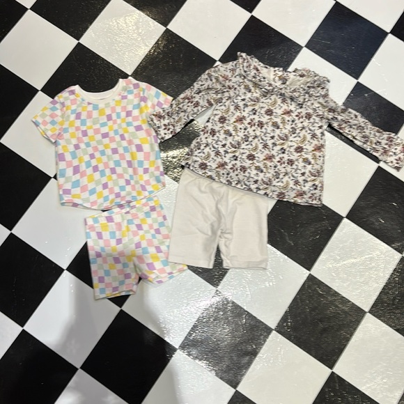 Outfits 12-18 months - Picture 1 of 3